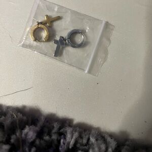 Mens and women’s Earrings